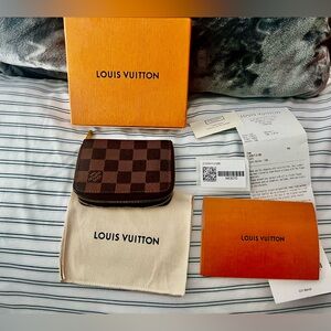 Hot selling item!!! 💯 Authentic LV WALLET- Like New